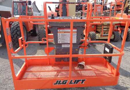 Articulating boom lift 2013 JLG 450AJ (3)