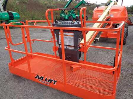 Other 2011 JLG 400S (2)
