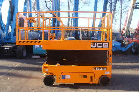 Scissor lift 2022  JCB S3246E (1)