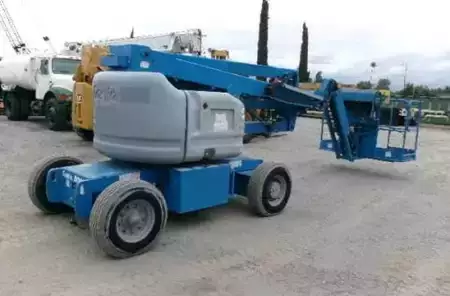 Plataforma Articulada 2018  Genie Z45/25JDC (2)