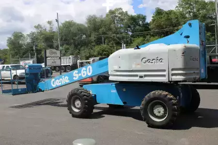 Telescopic boom lift 1999  Genie S60 (1)