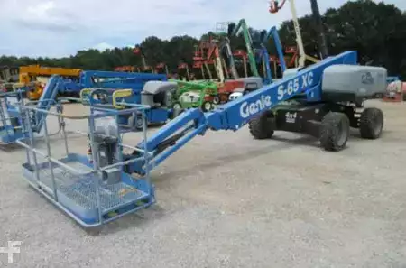 Telescopic boom lift 2020  Genie S65XC (1)