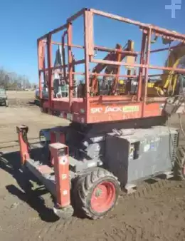 Plataforma de Tijera 2016  SkyJack SJ6832RT (1)