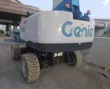 Telescopic boom lift 2017  Genie S65 (1)