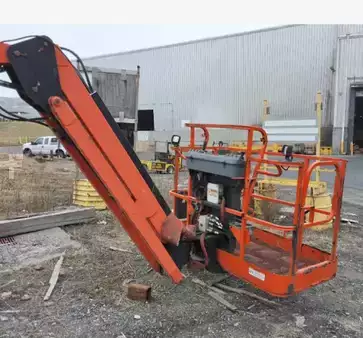 Plataforma Articulada 2015  JLG 600AJ (2)