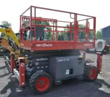 Plataforma de Tijera 2019  SkyJack SJ6832RT (1)