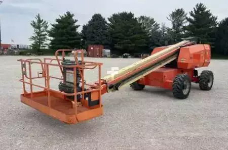 Telescopic boom lift 2015  JLG 600S (1)