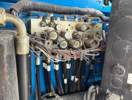 Articulating boom lift 2017  Genie Z45/25J (24)