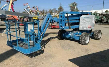 Articulating boom lift 2017  Genie Z45/25J (1)