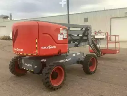 Plataforma Articulada 2022  SkyJack SJ45AJ (1)