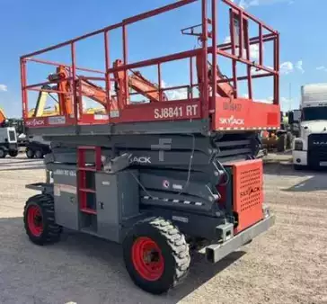 Plataforma de Tijera 2016  SkyJack SJ8841 (2)