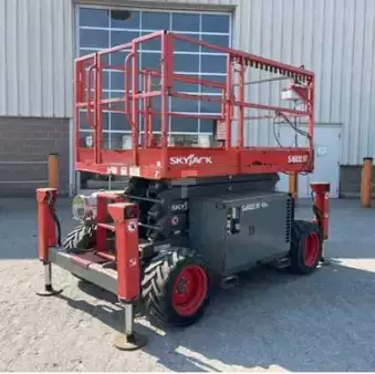 Plataforma de Tijera 2019  SkyJack SJ6832RT (2)