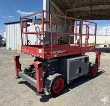Plataforma de Tijera 2016  SkyJack SJ6826RT (1)