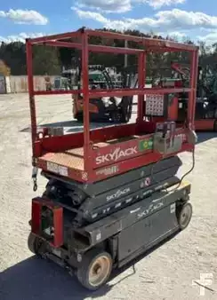 Plataforma de Tijera 2018  SkyJack SJ3219 (1)