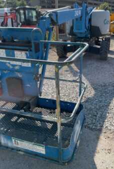 Articulating boom lift 2015  Genie Z62/40 (1)