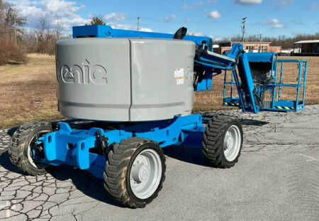 Articulating boom lift 2015  Genie Z45/25J (1)