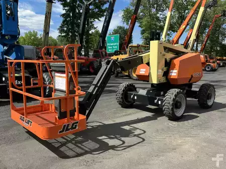 Articulating boom lift 2023  JLG 340AJ (1)
