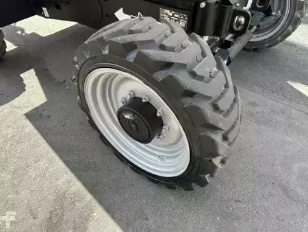 Articulating boom lift 2023  JLG 340AJ (18)