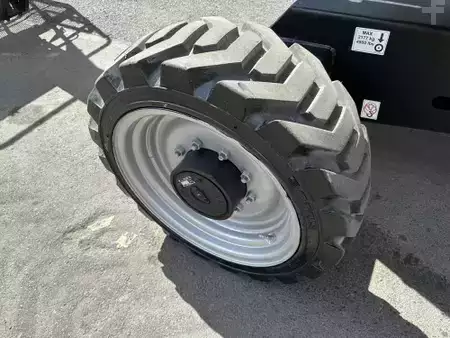 Articulating boom lift 2023  JLG 340AJ (19)