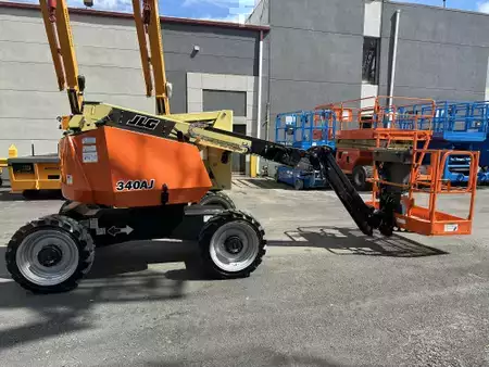 Articulating boom lift 2023  JLG 340AJ (5)