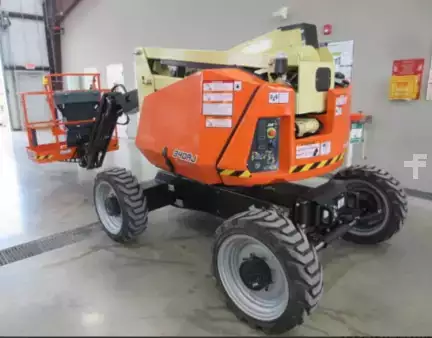 Articulating boom lift 2025  JLG 340AJ (1)