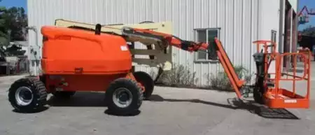 Plataforma Articulada 2017  JLG 450AJ (1)
