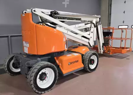 Plataforma Articulada 2023  Snorkel AB46JE (3)