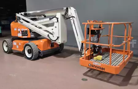 Plataforma Articulada 2023  Snorkel AB46JE (4)