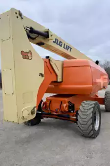 Articulating boom lift 2016  JLG 800AJ (1)