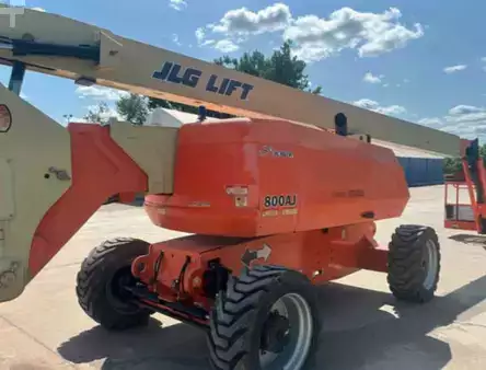 Articulating boom lift 2016  JLG 800AJ (1)