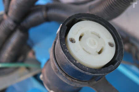 Vertical mast lift 2015  Genie SX150 (12)