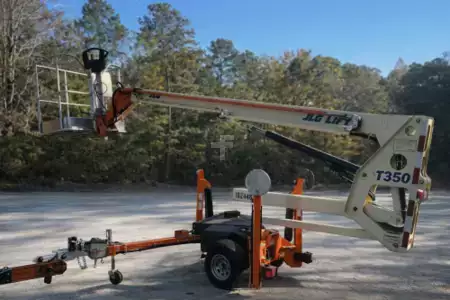 Plataforma de remolque 2018  JLG T350 (2)