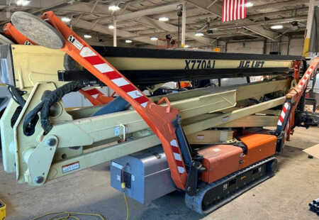 Elevador de araña  JLG X770AJ (1)