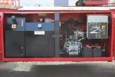 Telescopic boom lift 2014  MEC Titan 60S (9)