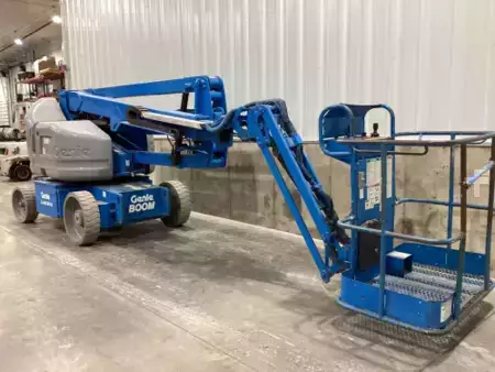 Plataforma Articulada 2010  Genie Z40/23NRJ (1)