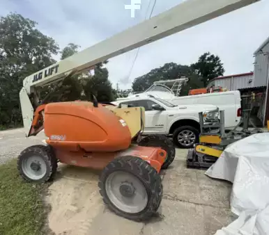 Articulating boom lift 2007  JLG 600AJ (1)