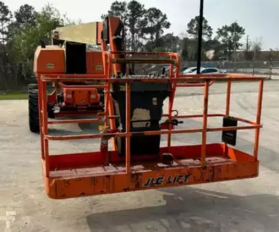 Articulating boom lift 2018  JLG 800AJ (2)