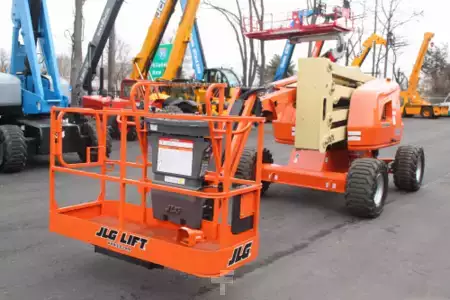 Plataforma Articulada 2016  JLG 450AJ (1)
