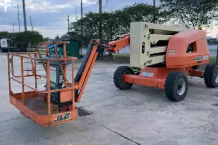 Plataforma Articulada 2016  JLG 450AJ (3)