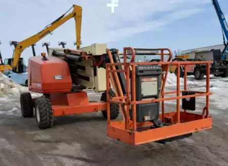 Plataforma Articulada 2017  JLG 450AJ (2)