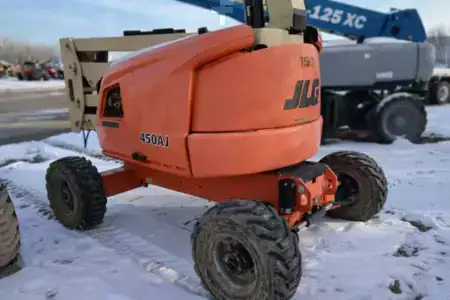 Plataforma Articulada 2017  JLG 450AJ (2)