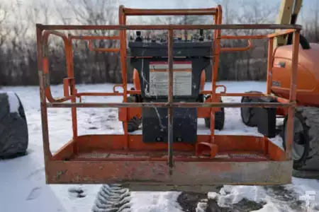 Plataforma Articulada 2017  JLG 450AJ (3)