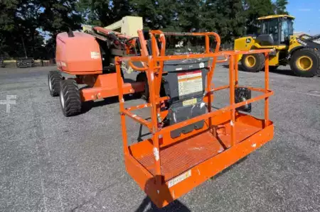 Plataforma Articulada 2016  JLG 450AJ (2)