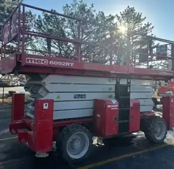 Scissor lift 2017  MEC 6092RT (1)