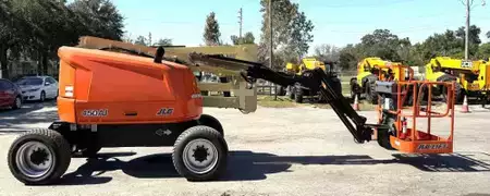 Plataforma Articulada 2016  JLG 450AJ (1)