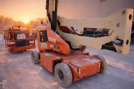 Articulating boom lift 2017  JLG E400AJPN (3)