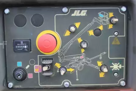 Plataforma de remolque 2007  JLG T350 (11)