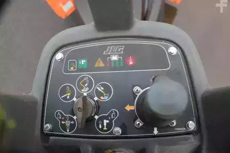 Plataforma de remolque 2007  JLG T350 (12)