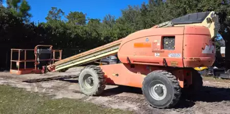 Telescopic boom lift 2006  JLG 600S (1)