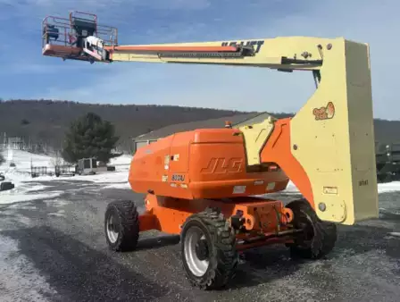 Articulating boom lift 2018  JLG 800AJ (1)